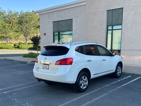 Used 2014 Nissan Rogue 2WD S image 6