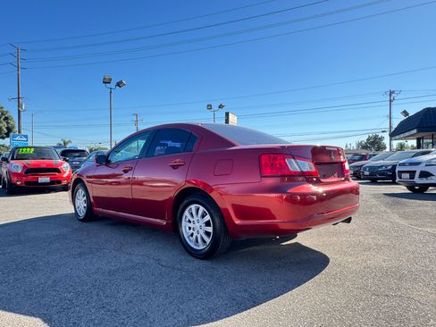 Used 2010 Mitsubishi Galant image 4