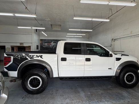 Used 2013 Ford F150 4x4 Crew Cab SVT Raptor image 9