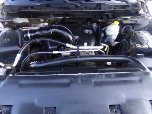 Used 2016 RAM 1500 Regular Cab Tradesman RWD image 18