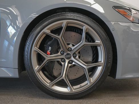 Used 2024 Audi RS 6 performance image 19