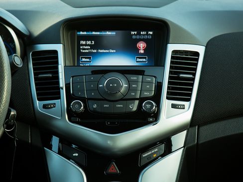 Used 2016 Chevrolet Cruze Limited LT image 24