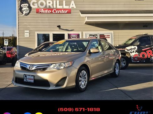 Used 2012 Toyota Camry LE image 3