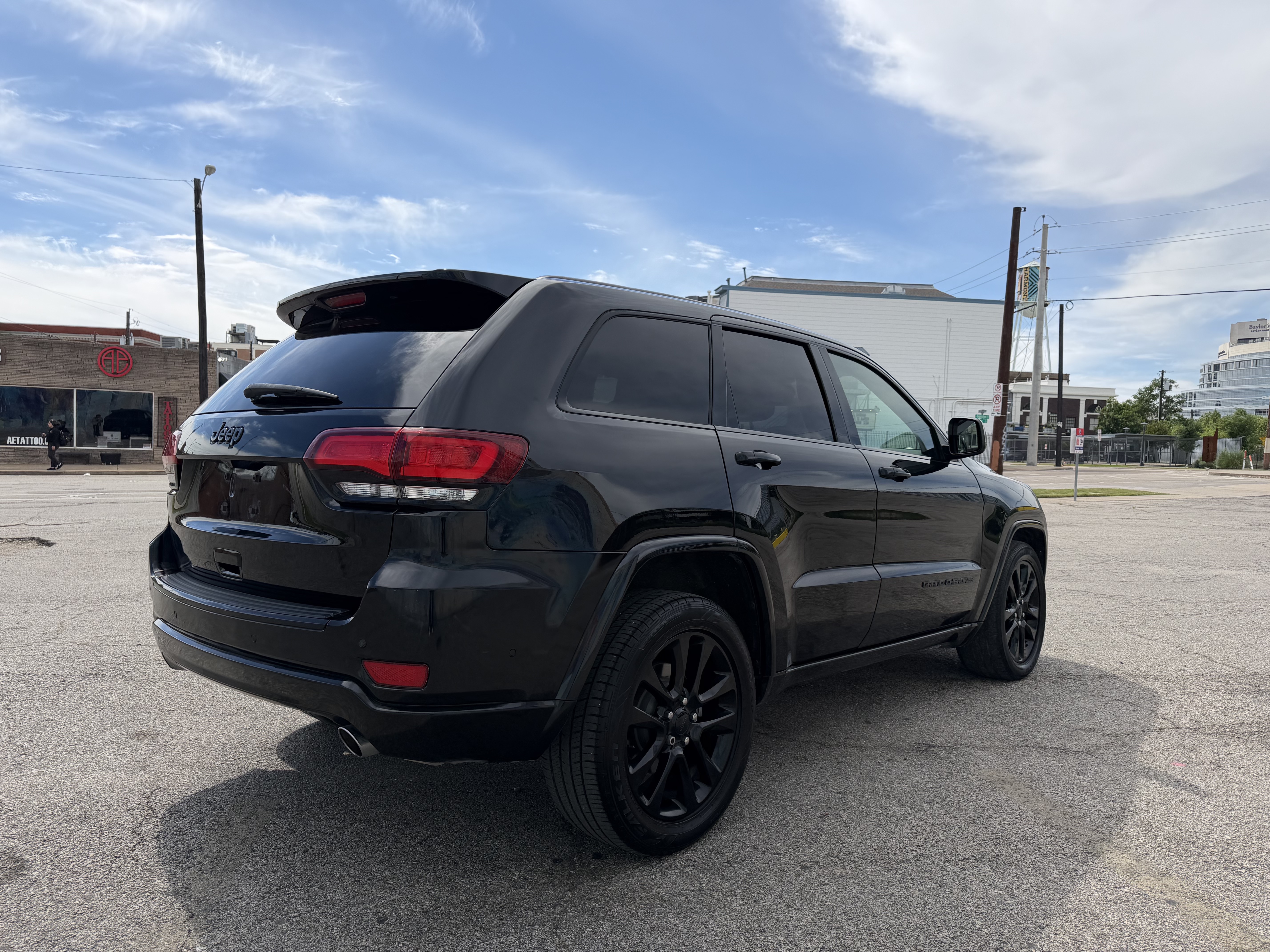 Used 2018 Jeep Grand Cherokee 2WD Laredo image 8