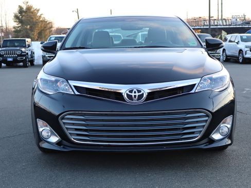 Used 2013 Toyota Avalon XLE Touring image 3