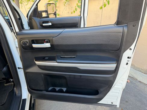 Used 2017 Toyota Tundra TRD Sport image 32