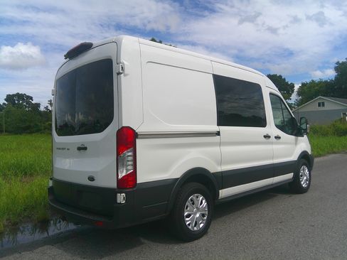 Used 2018 Ford Transit 150 130 Medium Roof RWD image 3