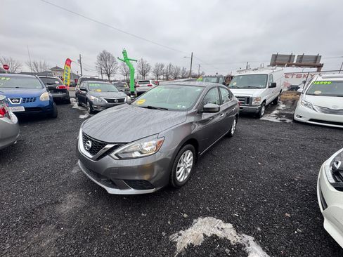 Used 2019 Nissan Sentra image 2