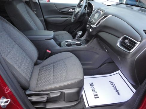 Used 2024 Chevrolet Equinox LT image 25
