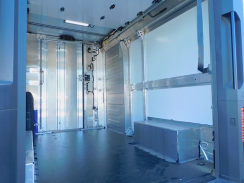 New 2025 Chevrolet Brightdrop 400 image 25