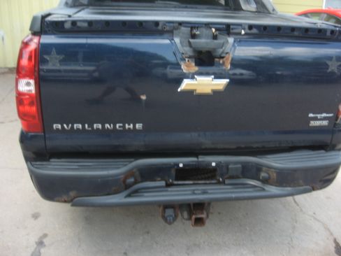 Used 2008 Chevrolet Avalanche 4x4 image 5
