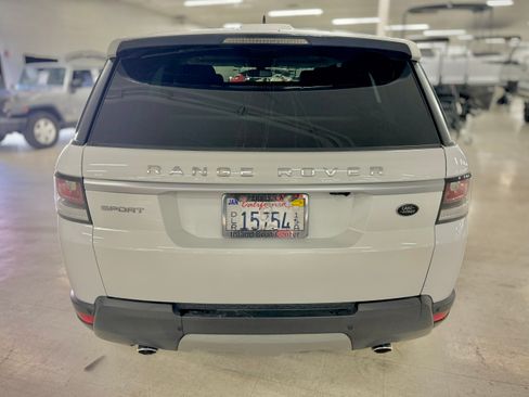 Used 2016 Land Rover Range Rover Sport SE image 6