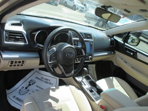 Used 2019 Subaru Outback 2.5i Premium Wagon 4D AWD/4WD image 7