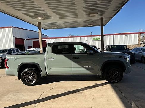 Used 2022 Toyota Tundra 4x4 CrewMax Limited w/ TRD Pkg image 4