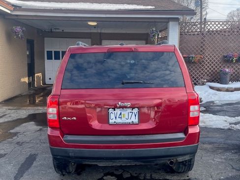 Used 2014 Jeep Patriot Sport image 3