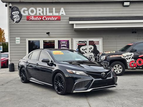 Used 2021 Toyota Camry XSE image 1