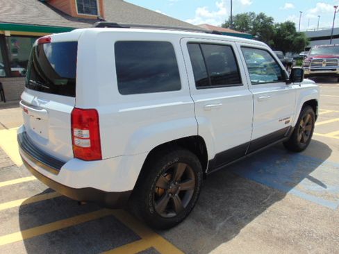 Used 2017 Jeep Patriot 75th Anniversary image 9