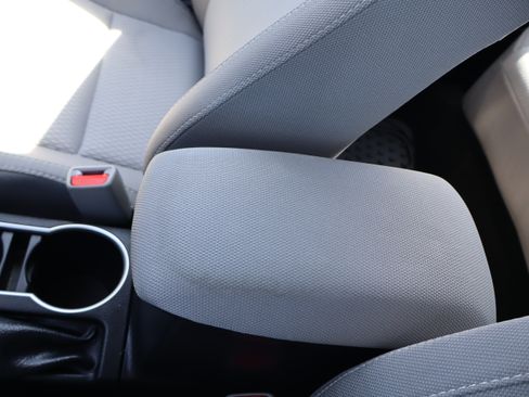 Used 2016 Toyota Corolla LE image 27