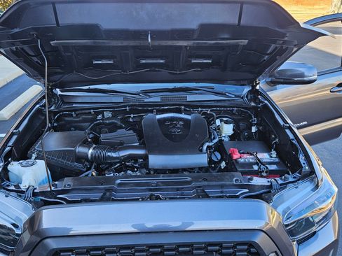 Used 2021 Toyota Tacoma image 16