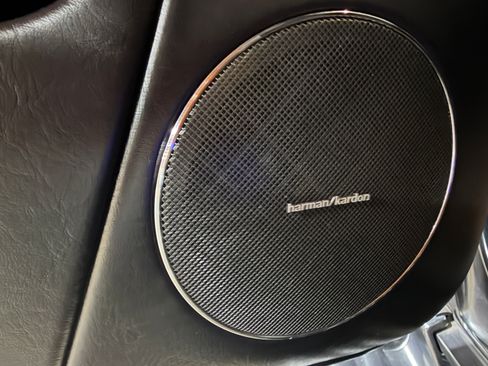 Used 2018 Mercedes-Benz G 550 Squared image 30