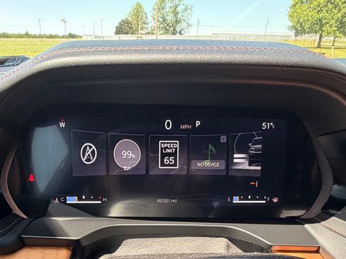 Used 2023 Jeep Grand Cherokee L Summit AWD/4WD image 13