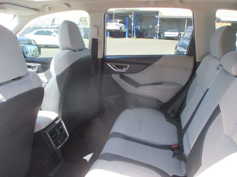 Used 2020 Subaru Forester Premium Sport Utility 4D AWD/4WD image 12