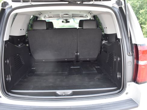 Used 2019 Chevrolet Tahoe 4WD image 36
