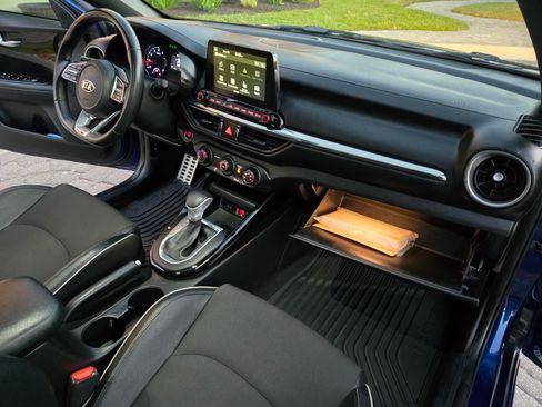 Used 2021 Kia Forte GT-Line image 18