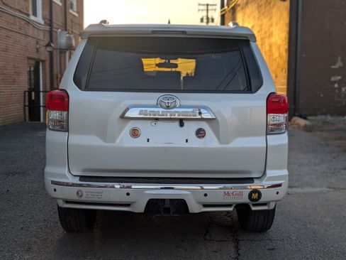 Used 2012 Toyota 4Runner SR5 Premium image 2