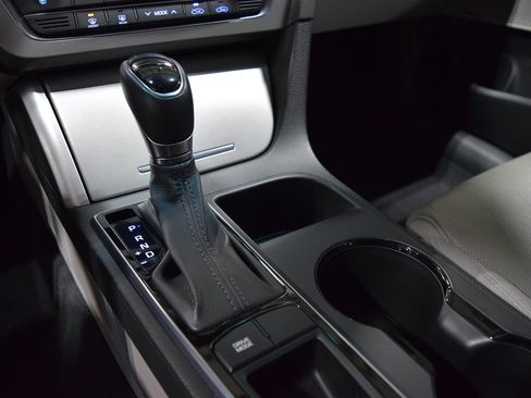 Used 2015 Hyundai Sonata SE image 24