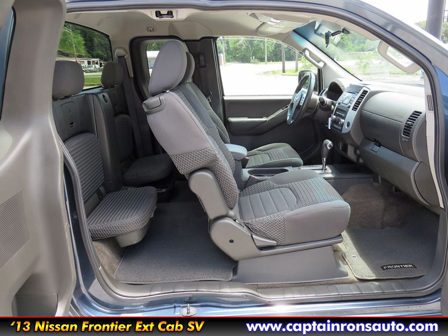 Used 2013 Nissan Frontier King Cab SV RWD image 8