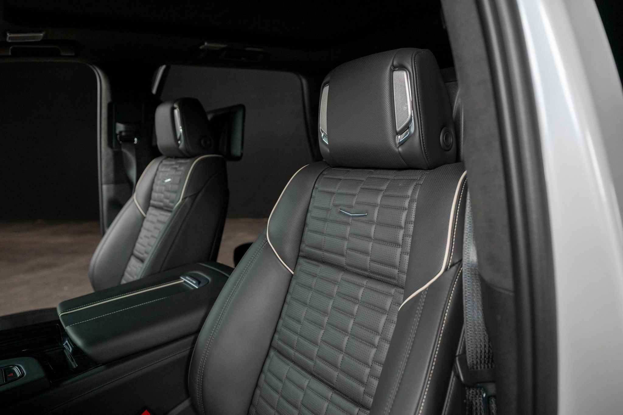 Used 2023 Cadillac Escalade V AWD/4WD image 18