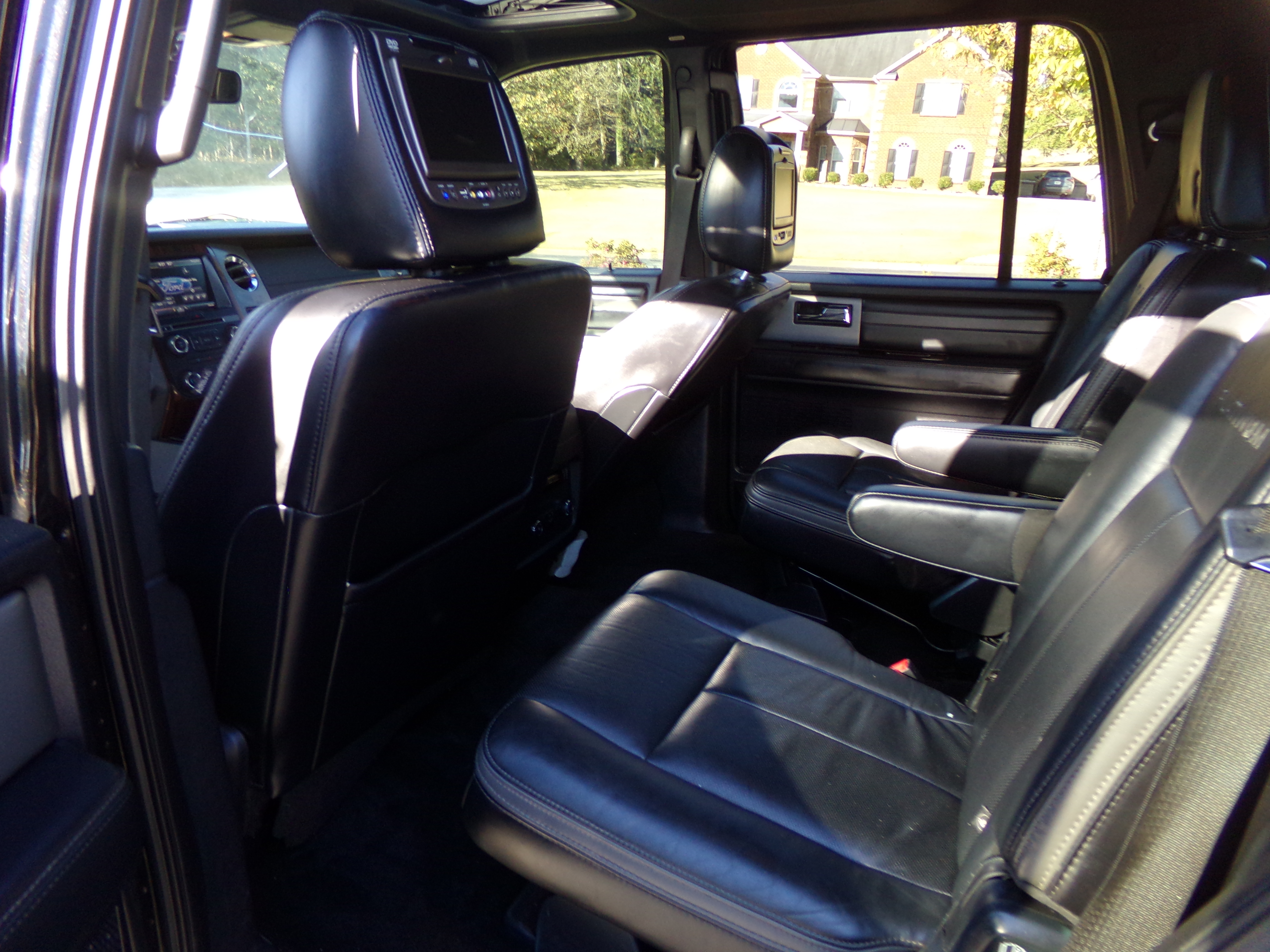 Used 2015 Ford Expedition Platinum AWD/4WD image 15