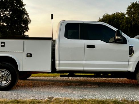 Used 2022 Ford F250 4x4 SuperCab Super Duty image 10