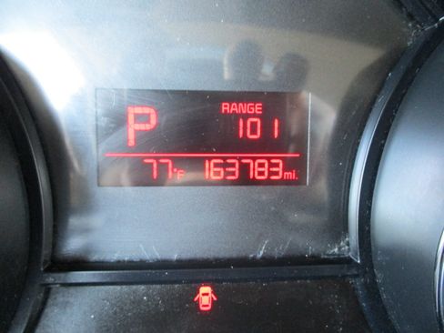 Used 2017 Kia Sedona LX FWD image 36