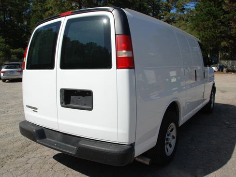 Used 2013 Chevrolet Express 1500 UNAVAIL RWD image 4