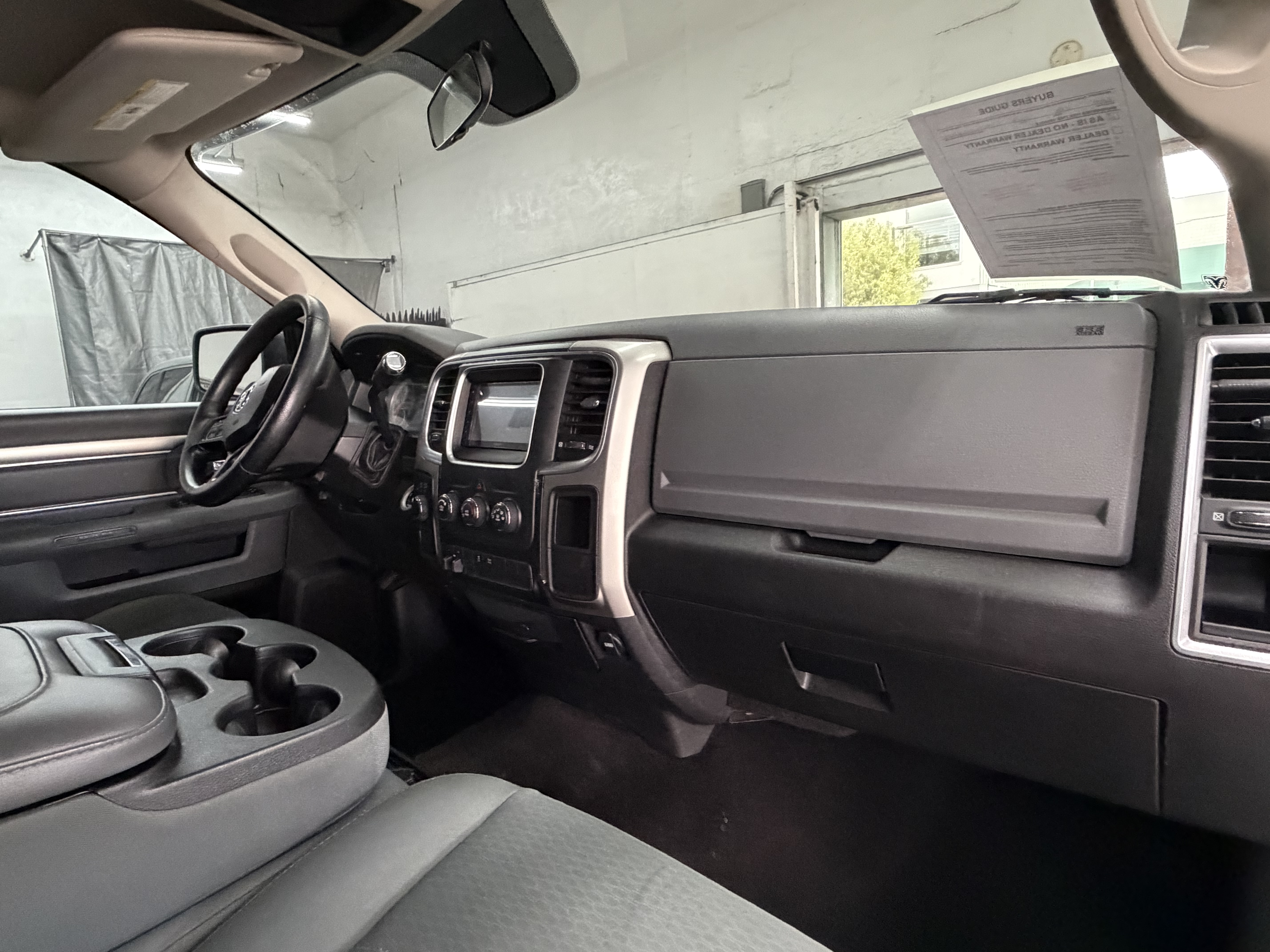 Used 2017 RAM 2500 4x4 Crew Cab SLT image 13