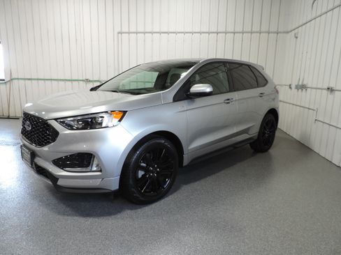 Used 2023 Ford Edge ST-Line image 2