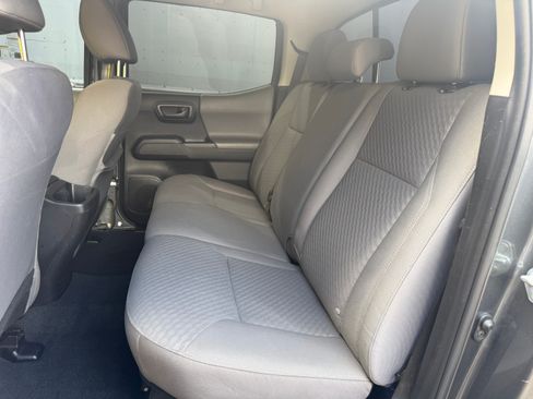 Used 2023 Toyota Tacoma image 4