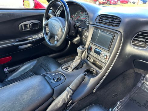 Used 2001 Chevrolet Corvette image 13