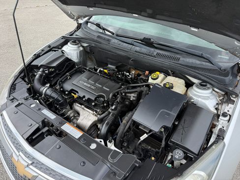 Used 2011 Chevrolet Cruze Eco FWD image 22