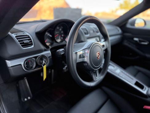 Used 2014 Porsche Cayman RWD image 12