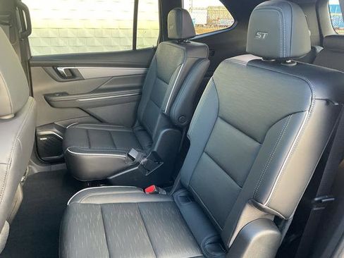 New 2026 Buick Enclave Sport Touring w/ Power Package image 7