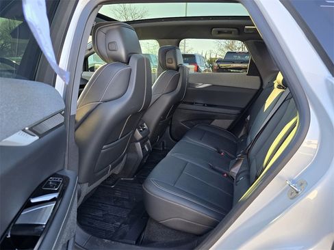 Used 2025 Cadillac Optiq Sport 2 image 24