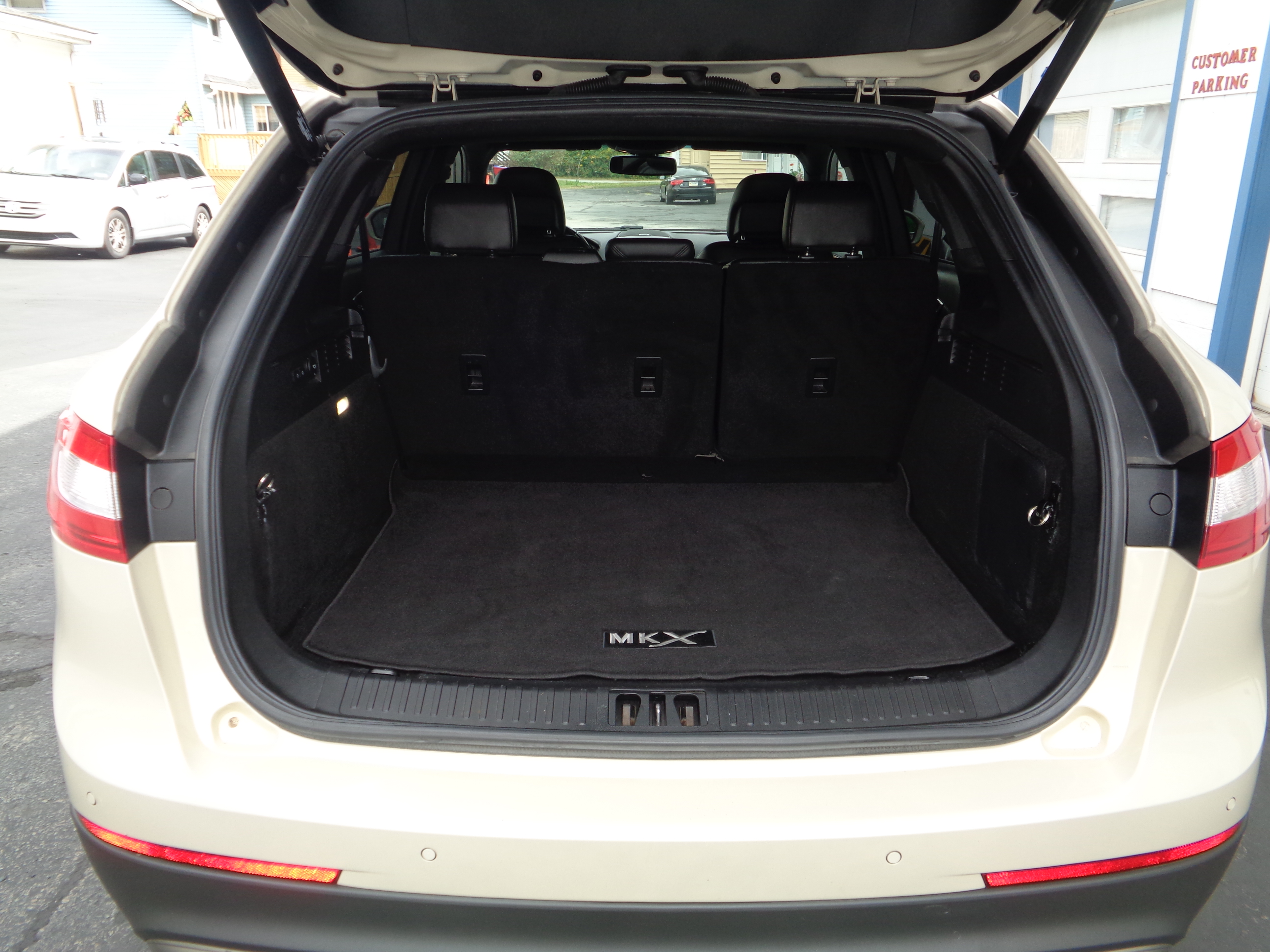 Used 2016 Lincoln MKX Reserve AWD/4WD image 11