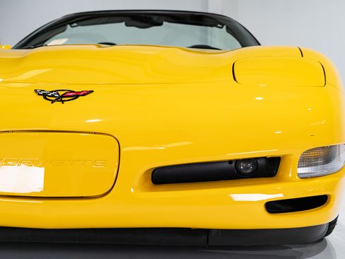 Used 2002 Chevrolet Corvette image 34