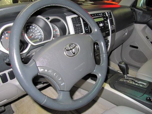 Used 2003 Toyota 4Runner Limited image 17