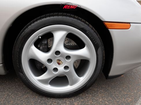 Used 2001 Porsche 911 Carrera image 10