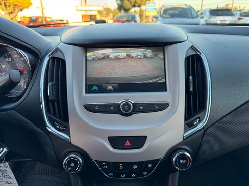 Used 2017 Chevrolet Cruze LS image 26