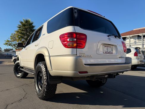 Used 2004 Toyota Sequoia SR5 image 6